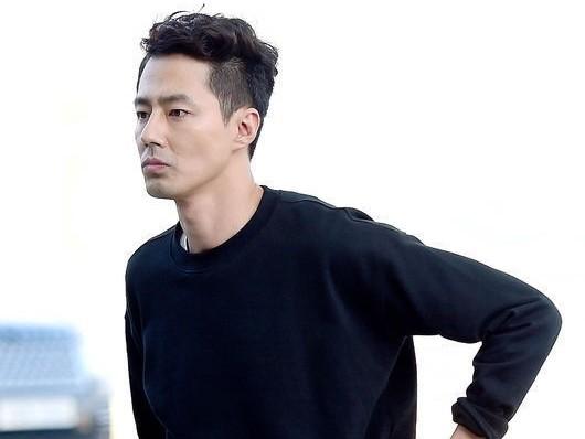 外婆去世赵寅成悲痛不已